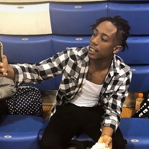 Meet your Posher, Que